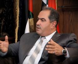 رئيس أو مصيبة عمال سوريا.. لا يؤيد رفع الرواتب