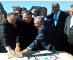 خميس يزور قبر حافظ الأسد في القرداحة.. ويدشن مشروعاً بـ 16 مليار ليرة!