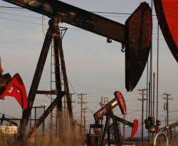 مستوردو النفط الصينيون يعزفون عن شراء الخام الأمريكي رغم الإعفاء من الرسوم