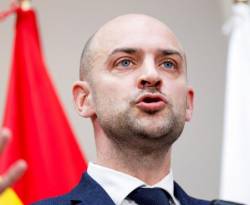 فرنسا: دعم داخل مجموعة السبع لحرمان النفط الروسي من الخدمات البحرية