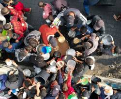 مسؤول بالاتحاد الأوروبي: هناك مناطق في غزة تعاني من مجاعة بالفعل