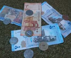 المركزي ينفي الإلزام بتسديد الفواتير بفئات نقدية معيّنة.. ومعلّقون يردون