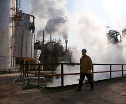 صادرات النفط الإيرانية ارتفعت 400 ألف برميل يومياً