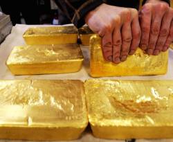 عالمياً: الذهب ينزل لأدنى مستوى في أسبوعين قبيل استفتاء بريطانيا