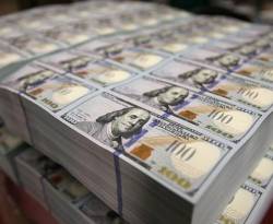 عالمياً: الدولار قرب أعلى مستوى في 3 أسابيع رغم كبح التوترات الجيوسياسية للمكاسب