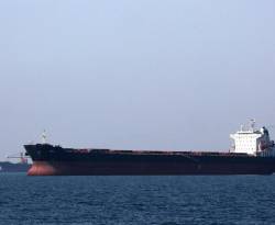 إندونيسيا تحتجز ناقلتي نفط إيرانية وبنمية