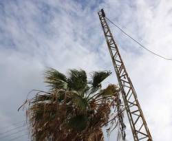 الطبيعة تفرض تقنيناً قسرياً للكهرباء في الساحل