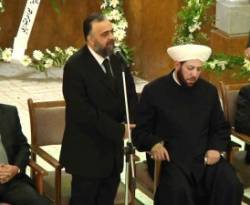 مفتي النظام في مقارنة مع جمال عبد الناصر ونجله: 