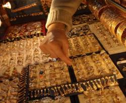 الذهب يواصل تراجعه في دمشق، لليوم الثالث على التوالي