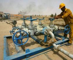 النفط مستقر فوق 60 دولارا مع توقع هبوط عدد منصات الحفر في أمريكا