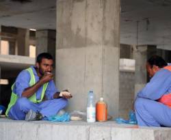 منظمة العمل الدولية تغلق شكوى عمال ضد قطر