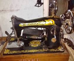 الأنتيكا والبحث عن الزئبق.. مهن بديلة في سوريا