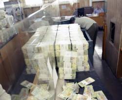 مساء الاثنين.. أسعار الدولار وسلة من العملات العربية والأجنبية مقابل الليرة