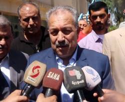 حسين عرنوس.. القادم من الطرق والأرصفة والجسور