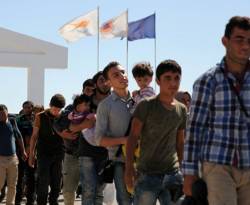 قواعد بريطانيا في قبرص تعزز مكافحة مهربي المهاجرين