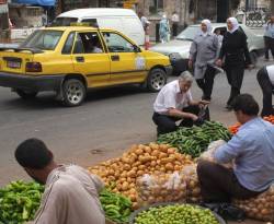 أسعار بعض أصناف الخضار والفواكه في كراج السيدة زينب بدمشق