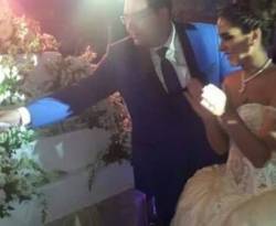 وزير اقتصاد النظام يتزوج ممثلة موالية.. 