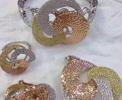 لليوم الرابع على التوالي...الذهب بدمشق يحافظ على سعره القياسي