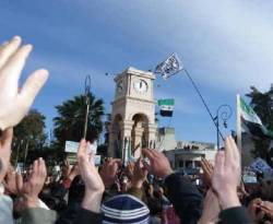 النظام يفصل 50 موظفا من المناطق المحررة في إدلب