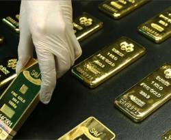 الذهب ينتعش من أدنى مستوياته في شهر بفعل بيانات أمريكية ضعيفة