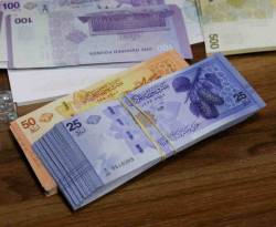 كيف أغلقت أسعار صرف الليرة مقابل الدولار، مساء الأربعاء؟