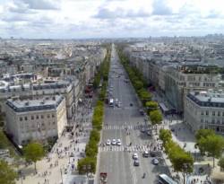 مجموعة كومندوس مسلحة تنصب كمينا لموكب أمير سعودي في باريس