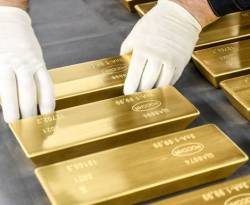 خبير اقتصادي موالٍ: الذهب سوف يستمر بالارتفاع