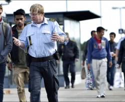 الدانمارك تحذر اللاجئين من أنها شددت قوانين الهجرة