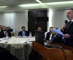 حاكم المركزي.. لن يرفع سعر الصرف ولن يضخ دولارات