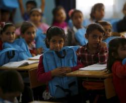 الدمج في المدارس.. ارتباك تركي يدفع ثمنه الطلاب السوريون