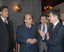 مع ارتفاع وتيرة العنف في سوريا.. النظام يطمئن المستثمرين السياحيين بأن معاناتهم لن تطول