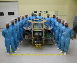 الإمارات تعتزم إطلاق أول قمر صناعي 