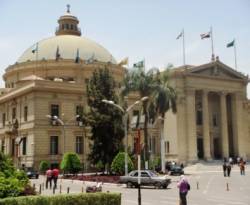 جامعة القاهرة تخرق قرار معاملة السوري كالمصري  وتطالب بدفع رسوم بـ