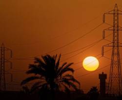 الحكومة المصرية تثبت أسعار الكهرباء للمستهلكين حتى كانون الثاني 2024