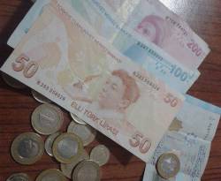 مساء الأربعاء.. أسعار الدولار واليورو والتركية مقابل الليرة السورية