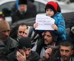 بانتظار أن يصل العدد إلى 100 ألف.. البريطانيون يوقعون على عريضة لإلقاء الغذاء على مضايا بواسطة الطائرات