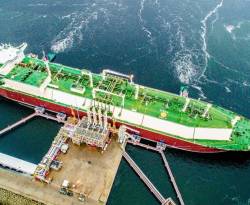 لتقليص اعتمادها على الغاز الروسي.. قطر غاز تتفق على زيادة إمدادات الغاز المسال إلى بولندا