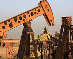 ارتفاع أسعار النفط بعد إعلان الجزائر أن كل الخيارات مطروحة خلال اجتماع أوبك