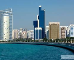 سوق أبوظبي العالمي يفتح أبوابه