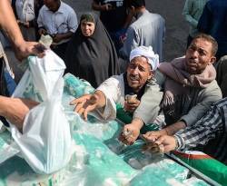 عامان على تعويم الجنيه.. المصريون يشكون الأسعار رغم ارتفاع النمو