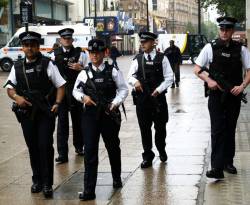 بريطانية تواجه اتهامات بالخطف بعد محاولتها السفر إلى سوريا مع أطفالها