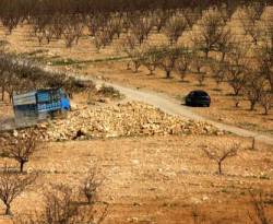 موقع إعلامي موالٍ للنظام يدعو لقتل المهربين