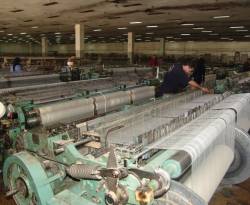 الصناعيون في مناطق سيطرة النظام يلوحون بإقفال مصانعهم