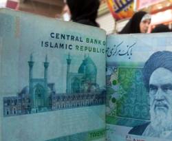 إيران تسمح للبنك المركزي بالتدخل في سوق النقد الأجنبي لحماية الريال
