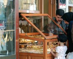 النظام يضاعف الضريبة على الذهب