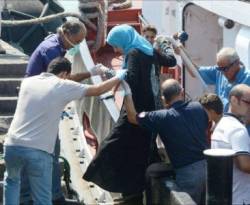 117 سورياً و27 فلسطينياً ..أسماء الناجين من قارب الموت الليبي في المتوسط