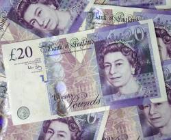 الاسترليني يسجل أدنى مستوى في 5 أشهر قبل خطاب محافظ المركزي الانجليزي