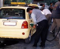 البنزين بسوريا يقارب السعر الرائج في الولايات المتحدة