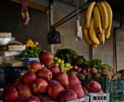 الموز في دمشق بثلاثة أضعاف سعره في الشمال السوري