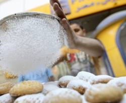 مصر ترفع أسعار السكر على بطاقات التموين ونقاط الخبز 40%